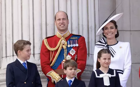 Prințul William, fotografie virală alături de cei 3 copii, cu ocazia împlinirii a 42 de ani. Mesajul lui Kate Middleton: "La mulți ani, tata, cu toții te iubim atât de mult!"