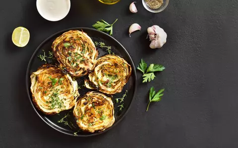 Rețetă de varză coaptă la cuptor sau la grill