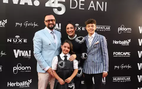 Andra și Eva Măruță au strălucit în ținute asortate la Petrecerea VIVA! 2024. Întreaga familie Măruță a făcut furori pe scenă