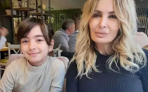 Daniela Gyorfi recunoaște că, la 55 de ani, este o "mamă comunistă". Ce măsuri ia în educația fiicei sale: "E normal ca toți copiii să aibă cei 7 ani de acasă. Maria învață, are bursă de la stat"