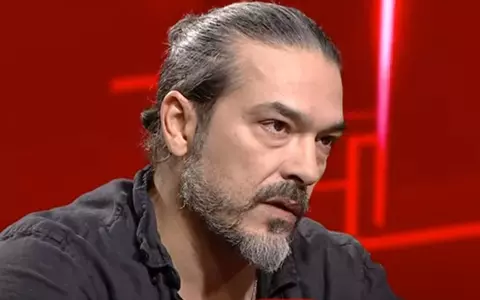 Adrian Despot, mărturisiri dureroase despre relația dificilă cu tatăl lui: "Nu am vrut să fiu solist vocal, să mă recunoască lumea pe stradă. Posibil ca undeva acest lucru să vină din dorința de a confirma tatălui meu că merit să se uite la mine sau că merit și eu să fiu iubit..."