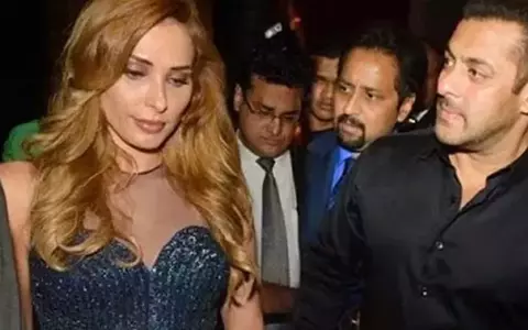 Cum arată apartamentul lui Salman Khan din Mumbai: „Îmi place să stau aici, în locul unui bungalou mare și luxos"/ Părinții lui stau chiar în locuința de deasupra