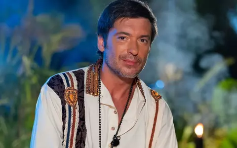 Cum arăta Radu Vâlcan pe vremea când juca în telenovele. Prezentatorul de la Insula iubirii a apărut în ipostaze fierbinți cu Mădălina Drăghici, în serialul Iubire și onoare