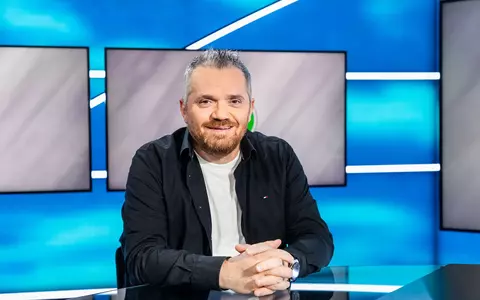 Cine este Cătălin Oprișan. Este însurat, are un fiu de 15 ani și a lucrat cu Dani Oțil și Răzvan Simion peste un deceniu