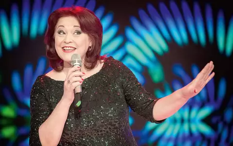 Cum a intrat Natalia Guberna în lumea artistică, de fapt. Își dorea să devină educatoare și se pregătise pentru Liceul Pedagogic, dar a făcut liceu de construcții: "Chiuleam de la ore pentru că aveam repetiții cu brigada artistică..." / EXCLUSIV