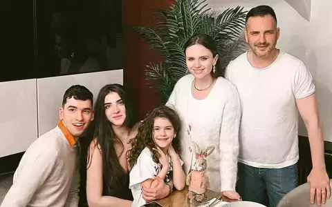 Cristina Șișcanu dezvăluie că Filip, fiul lui Mădălin Ionescu, își vede mama doar de câteva ori pe an: "Eu am trei copii, pe Petra, pe Ștefania și pe Filip, pe care îi iubesc, și asta e tot ce contează" / EXCLUSIV