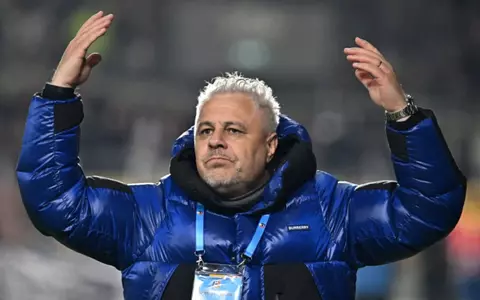 Marius Şumudică a dezvăluit de unde își cumpără hainele de firmă, după ce a fost acuzat că poartă fake-uri: "Am și eu o prestanță, nu sunt din târg din Istanbul. Nevastă-mea nu-i de acord, dar..."