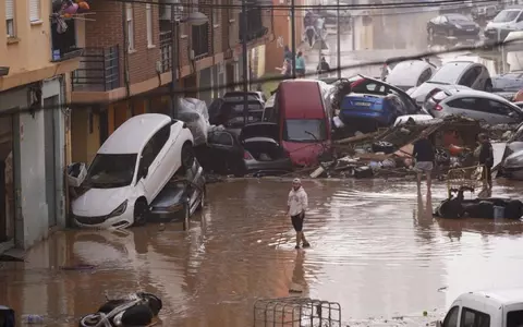 UPDATE. Inundații catastrofale în Spania, cauzate de fenomenul DANA: 95 de morți în Valencia și 22 de români de dispăruți. "Grindina era de mărimea mingilor de golf. Părea sfârşitul lumii!"