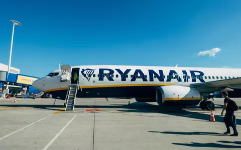 Ryanair introduce reguli noi pentru bagaje și crește taxele. Cât costă acum îmbarcarea prioritară și un bagaj de 10 kg
