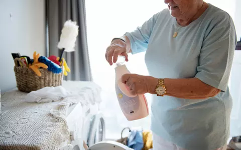 La ce mai poți folosi detergentul de rufe