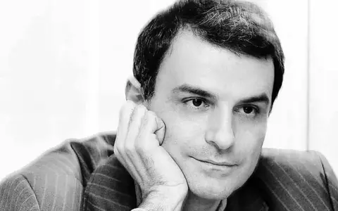 Cine este Lucian Mîndruță. Înainte de televiziune, a lucrat ca electrician și ca paznic / E căsătorit de 25 de ani și are doi copii