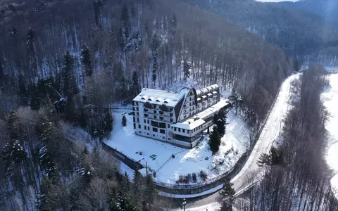 Întâmpină Noul An pe Transfăgărășan la Valea cu Pești