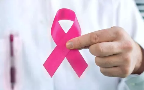 Ce trebuie să facă o femeie când descoperă un nodul la sân: ”Nu orice formațiune mamară este cancer. Pașii pe care fiecare pacientă trebuie să-i urmeze...”