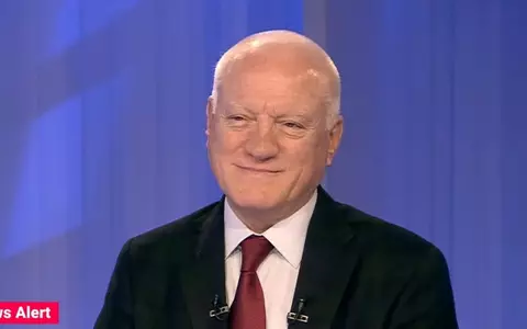 Cine este Valeriu Stoica. Fostul ministru al Justiției are o poveste de viață ruptă din filme: "Am fost al 11-lea copil. Certificatul de naştere a fost emis pe baza unui act de înfiere". Detalii fabuloase din copilăria sa