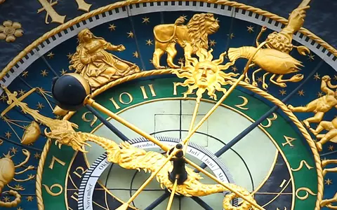 Patru zodii care trec prin transformări mari în această perioadă. Nativii care trebuie să renunțe la gândurile negative