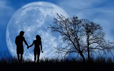 Cele 3 zodii care se îndrăgostesc în octombrie 2024. Pentru unii nativi bat clopotele de nuntă