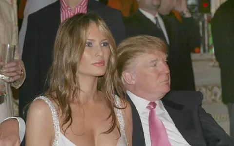 Acuzată că a urmărit doar banii, Melania Trump a dezvăluit ce iubește cel mai mult la Donald Trump, după 26 de ani împreună: "Nu poți îmbrățișa un avion sau un apartament frumos și nici nu poți vorbi cu ele"