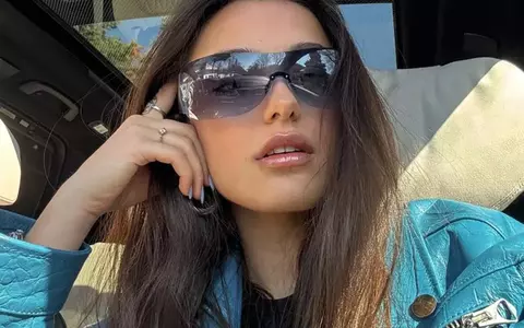 Alexia Eram, sărut pasional cu noul iubit, în văzul tuturor, la două luni de la despărțirea de Mario Fresh. Cum au fost surprinși cei doi îndrăgostiți