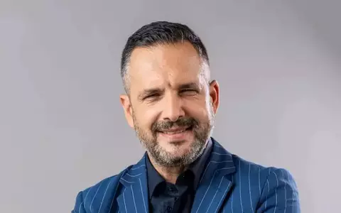 Cine este Mădălin Ionescu. Are 54 de ani, este la al doilea mariaj și are trei copii