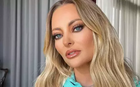 Delia a decojit un ou fiert într-o geantă Balenciaga, de peste 2 mii de euro, iar imaginile au devenit virale: „Efectiv nu am unde să le pun”