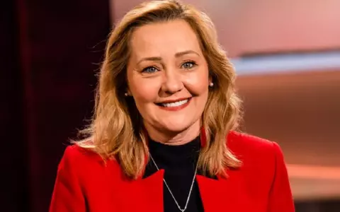 Cum arăta Elena Lasconi la debutul în televiziune. Fosta jurnalistă semăna la coafură cu Andreea Esca, atunci când prezenta știrile