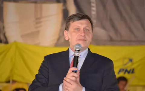 Ce avere are Crin Antonescu, candidatul comun al Coaliţiei la alegerile prezidenţiale. A lipsit 10 ani din viața publică