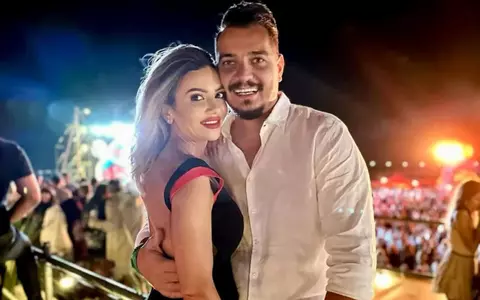 Cum și-a cunoscut Bursucu soția, în urmă cu 13 ani: "Marele avantaj al relației noastre este că nu știa cine sunt. Bineînțeles că ea mai cu flit, lasă-ne că ne plictisești". De ce nu îl urmărește la TV