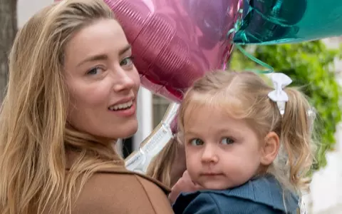Amber Heard va fi mamă pentru a doua oară. Fosta soție a lui Johnny Depp mai are o fetiță de 3 ani și jumătate