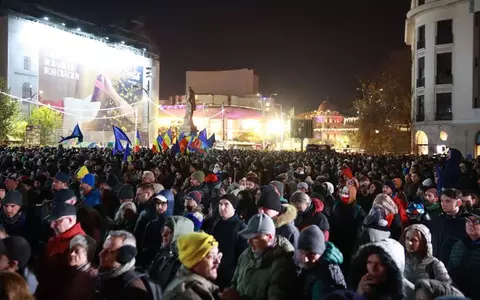 Mii de oameni au participat la mitingul pro-Europa din Piața Universității. Au fost prezenți și Andreea Marin, Oana Pellea, Victor Rebengiuc, Ana Blandiana, Marius Manole, Tudor Chirilă: „Nu suntem pregătiți pentru acest coșmar"