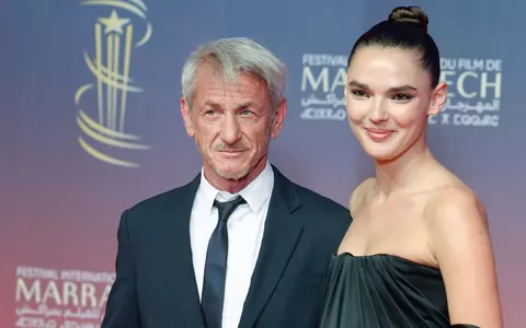 Sean Penn și Valeria Nicov, iubita sa cu 34 de ani mai tânără, din Republica Moldova, prima apariție oficială împreună. Au atras toate privirile pe covorul roșu la Festivalul Internațional de Film de la Marrakech