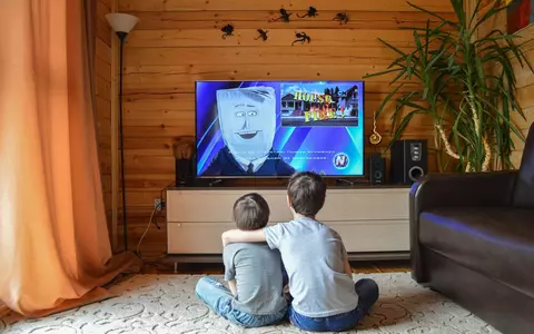 Se lansează o nouă televiziune în România! Este condusă de 12 copii, care vor decide ce se difuzează pe postul 10ZECE TV