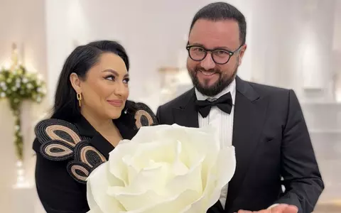 Cum își mai surprinde Cătălin Măruță soția, după 16 ani de căsnicie. Andra: "Sunt multe gesturi mici, dovezi de iubire și tandrețe care mențin flacăra vie. Nu suntem perfecți, dar încercăm să nu lăsăm certurile..." / EXCLUSIV