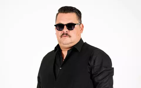 Mihai Bobonete dezminte că a fost dat în judecată: "Nu m-au ridicat mascații, nu nimic. Aflați de la mine că sunt bine merci în vacanță acasă. Fiți deștepți, că țara geme!"
