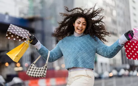 Cum să îți hidratezi părul corect pe timp de iarnă