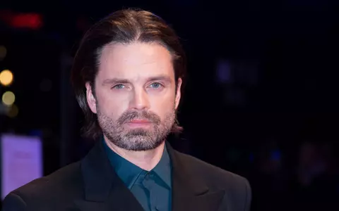 Sebastian Stan, singura declarație despre tatăl lui biologic: „Vorbim o dată pe săptămână” / De ce nu vizitează orașul natal, ce mâncăruri tradiționale îi plac și ce crede despre filmele românești