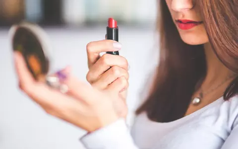 Cât de dăunător este pentru ten machiajul excesiv
