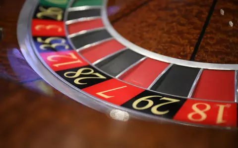 Ruleta europeană vs. americană: diferențe esențiale