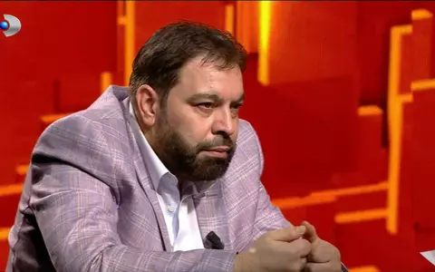 Florin Salam are acum milioane de euro din muzică, dar a fost foarte sărac în copilărie: "Am stat și prin pod la o femeie, făceam cartofi prăjiți încontinuu. A fost amărât pe bune!"