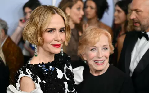 Actrițele Holland Taylor şi Sarah Paulson și-au început povestea de iubire pe Twitter: "Ne iubim, nu locuim împreună". Cum gestionează diferență de vârstă de 32 de ani