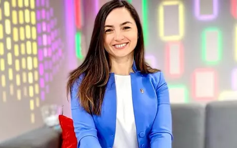 Anamaria Gavrilă, președinta POT, ironizată după ce s-a pozat cu „produse românești” care nu sunt de sezon și i-a îndemnat pe oameni să cumpere din piețe: „Roșii dacice în februarie. Propagandă ieftină!”