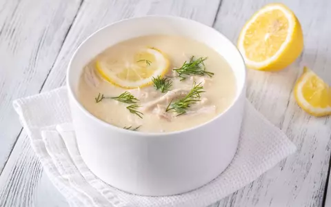Ce este și cum se prepară Avgolemono. Tradiționala supă grecească de pui cu ouă și lămâie este un deliciu