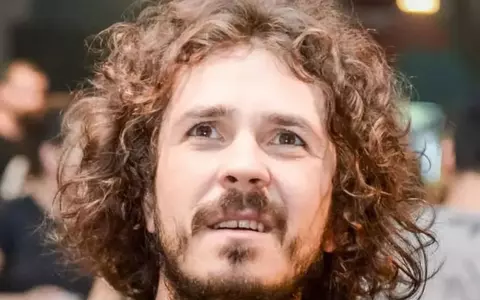 Costel Bojog, mărturisiri emoționante despre cei trei copii ai săi: „Pia are trisomie 21, un fel de sindrom Down. Fără Dumnezeu nu știu cum aș fi rezistat” / Fiul lui, Petru, s-a născut prematur