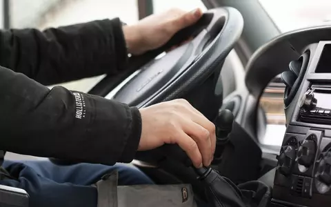 Cod rutier 2025, noi reguli. Flash-urile din trafic vă pot lăsa 30 de zile fără permis / Cum se folosește sistemul e-SAR
