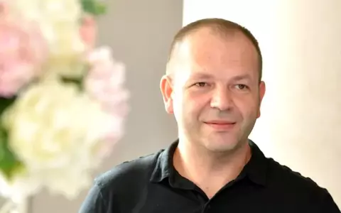 Tenorul Felician Mureșan a murit pe Aeroportul Otopeni. Avea doar 43 de ani: "A fost un artist de o sensibilitate aparte". Urma să plece în Grecia, la Muntele Athos