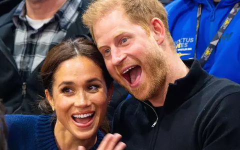 Meghan Markle și Prințul Harry s-au sărutat pătimaș la un eveniment, după zvonurile despărțirii. În ce alte ipostaze romantice au fost surprinși