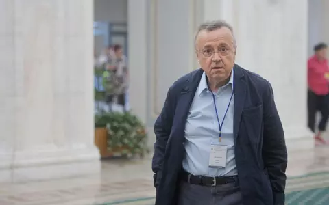 Cine este Ion Cristoiu. A debutat ca gazetar în perioada studenției și are o fiică stabilită în Belgia