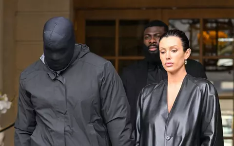 După zvonurile divorțului, Kanye West a publicat o imagine cu Bianca Censori complet dezbrăcată. Și-a promovat noul film, în care joacă și soția lui: „Sunt atât de mândru”