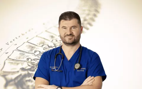 Afecţiuni ale coloanei vertebrale, la copii și adolescenți, diagnosticate cu ajutorul tehnologiei CT 3D