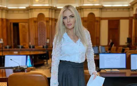 Laura Vicol s-a întors la avocatură după eliberarea din arest, în dosarul Nordis. Cum s-a fotografiat la revenirea în barou