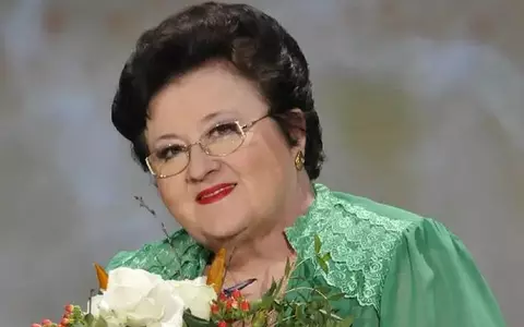 Cum arată mormântul Marioarei Murărescu, la 11 ani de la moartea realizatoarei TV. O cunoscută artistă a venit din America și a aprins lumânări la locul ei de veci, dar și al regretatei Stela Popescu: "Un omagiu..." / EXCLUSIV